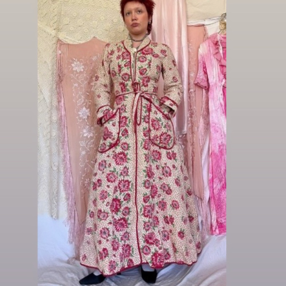 Vintage 1940’s Quilted House Robe